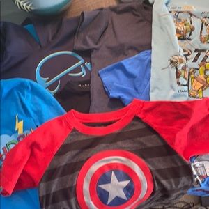 Kids Size 4-6 Lot of 6 shirts and 1 Sweatshirt